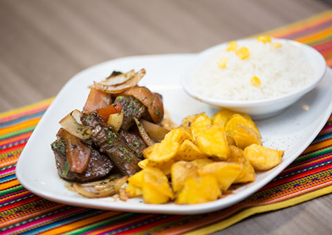 Lomo saltado